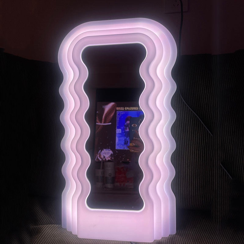 UnJardinDeFleurs™ Wavy LED Light Mirror