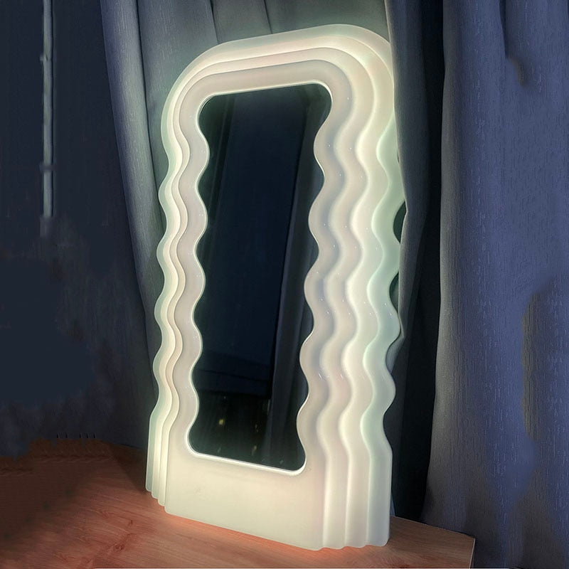 UnJardinDeFleurs™ Wavy LED Light Mirror