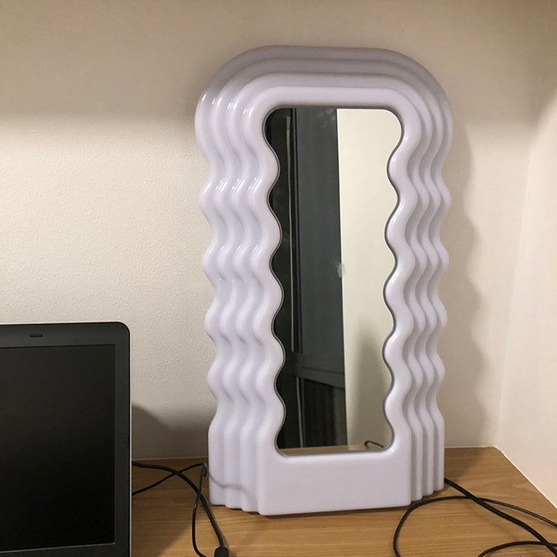 UnJardinDeFleurs™ Wavy LED Light Mirror